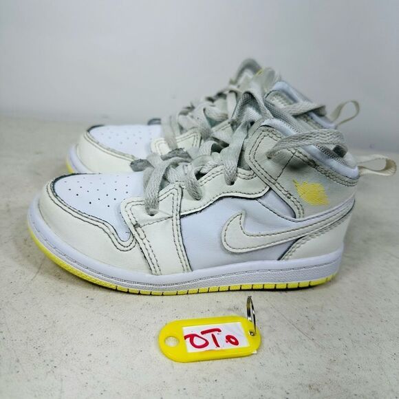 Nike Jordan 1 Mid (TD) Sail Light Laser Orange Leather Shoes Size 10C FD8782-181 - Picture 1 of 7